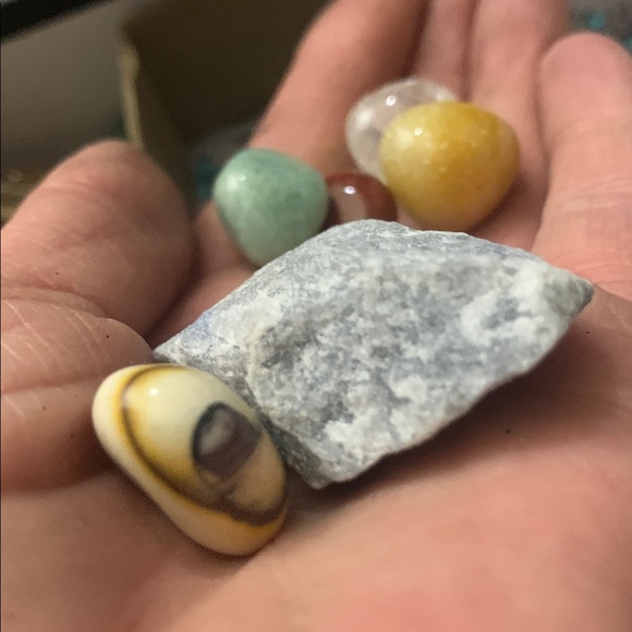 Assorted Gemstone Collection - Picture 3 of 3